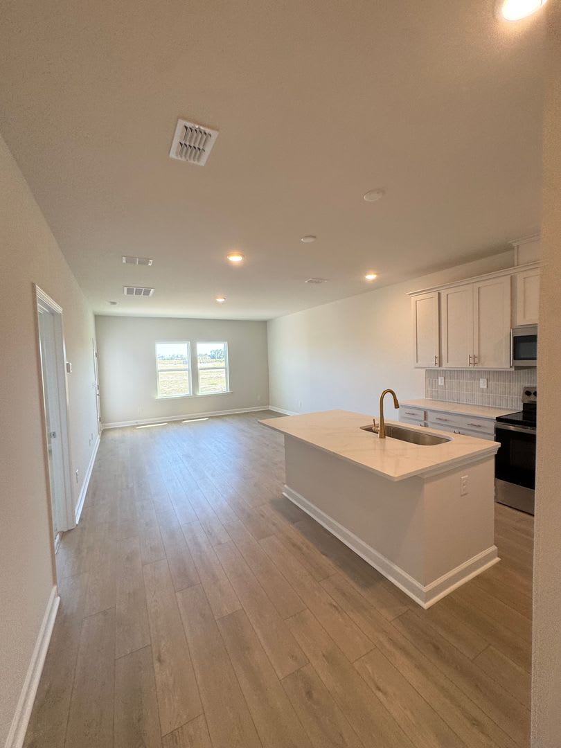 RENT SPECIAL- New construction 3 bed, 3 bath townhome – photo 4