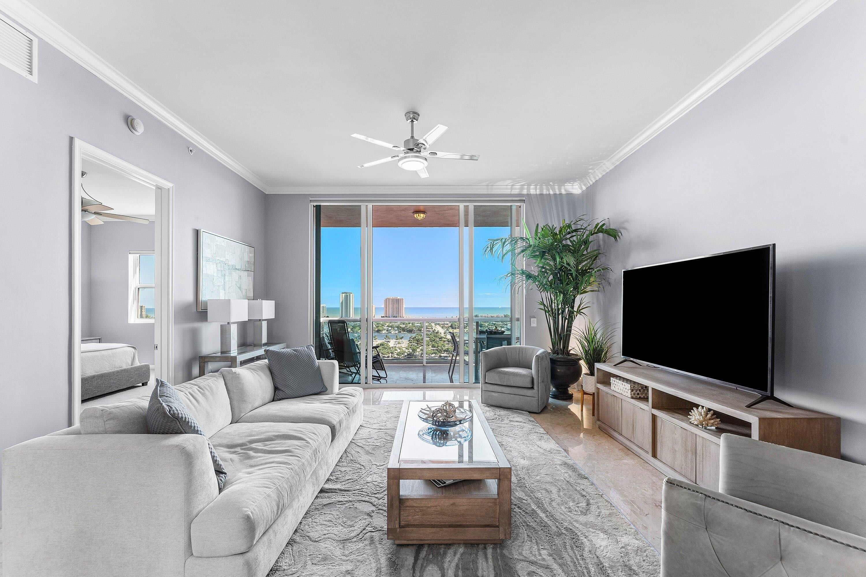 2640 Lake Shore Drive – photo 1