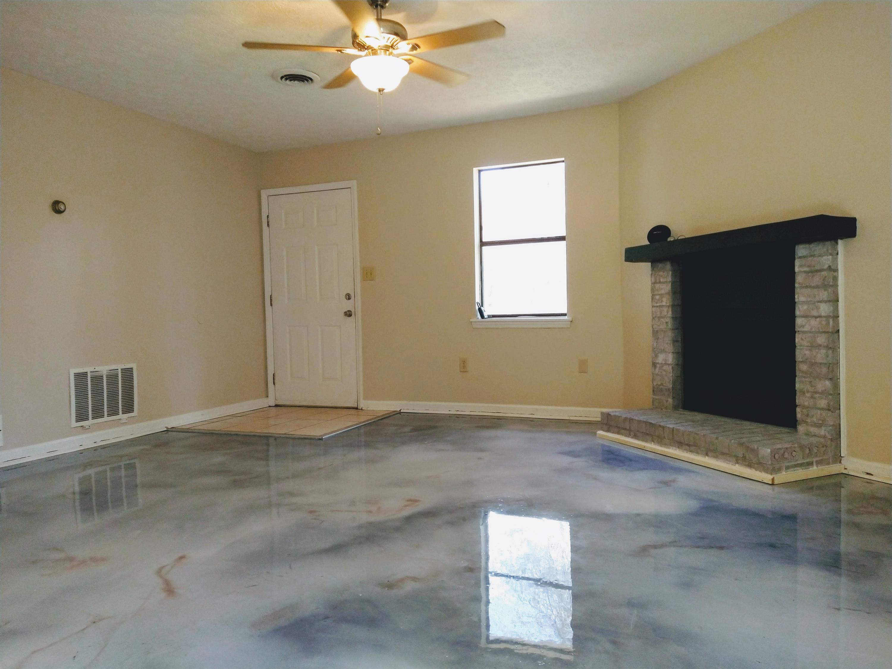 147 Amanda Court – photo 1