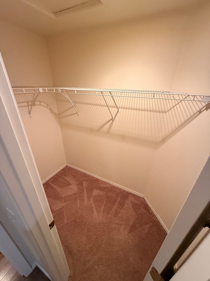 CHECK OUT THIS SPACIOUS, WELCOMING HOME IN THE MOUNTAIN VIEW DISTRICT!!! – photo 5