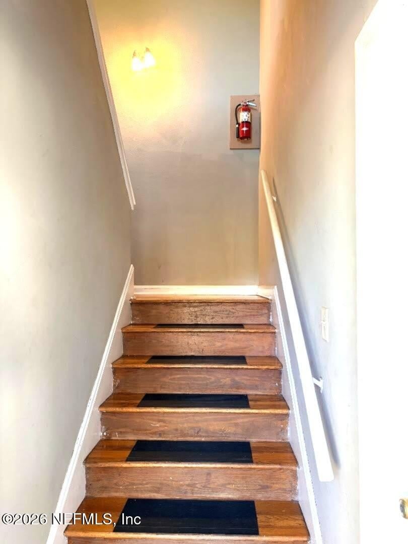 2842 SYDNEY Street – photo 4