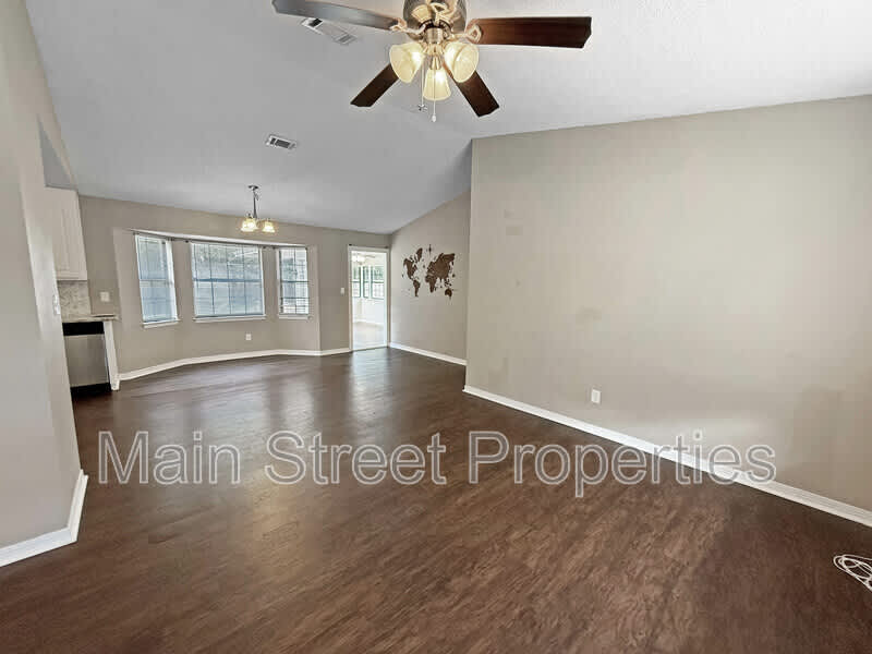 7524 Sandy Creek Drive – photo 2