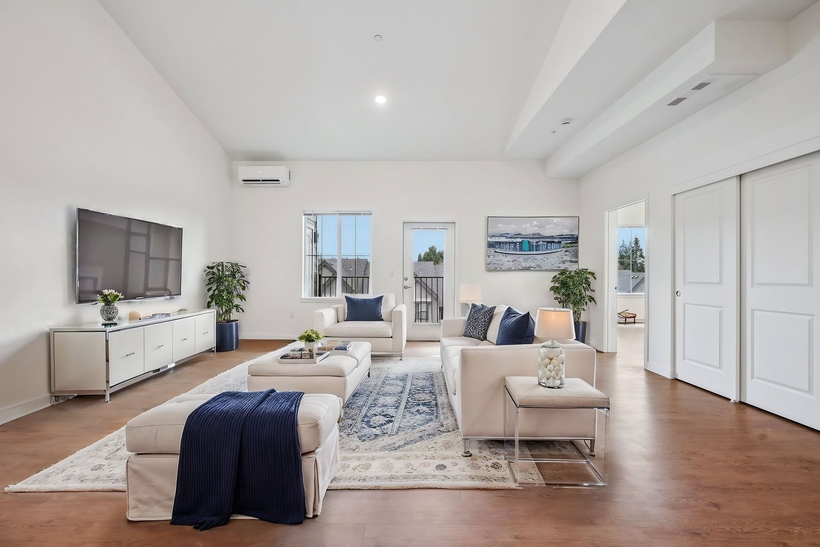 The Hamlet at Curtin Creek – Spacious Modern Living – photo 3