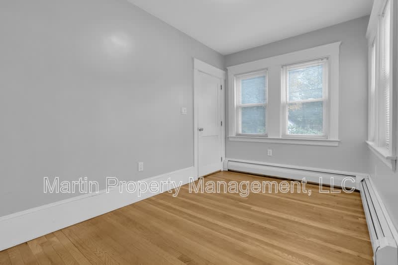 6 Stirling Street – photo 2