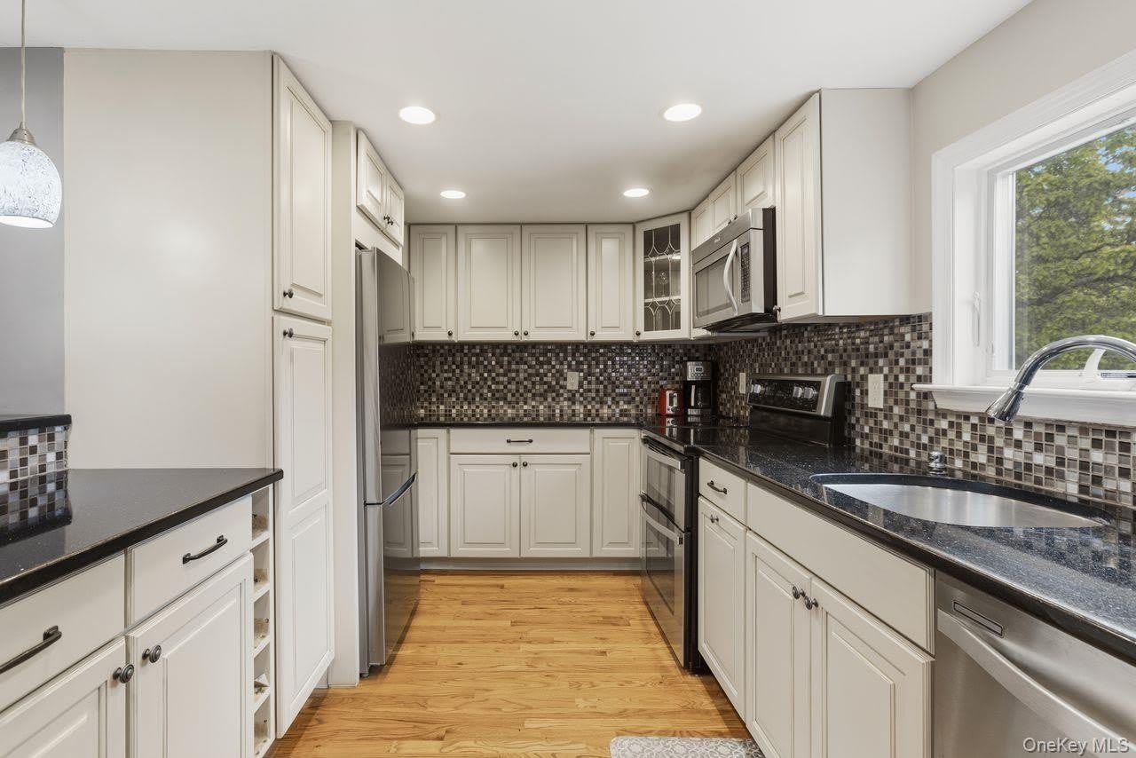 5 Adair Road – photo 3