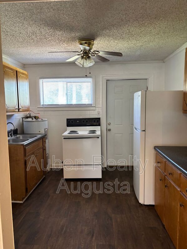2165 1/2 Telfair Street – photo 3