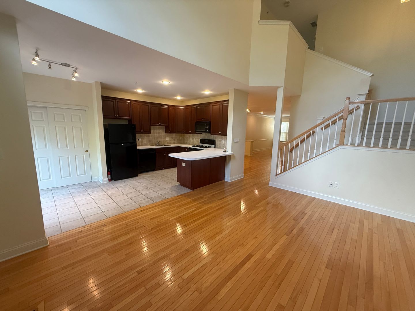 Valley View Townhouse – photo 5