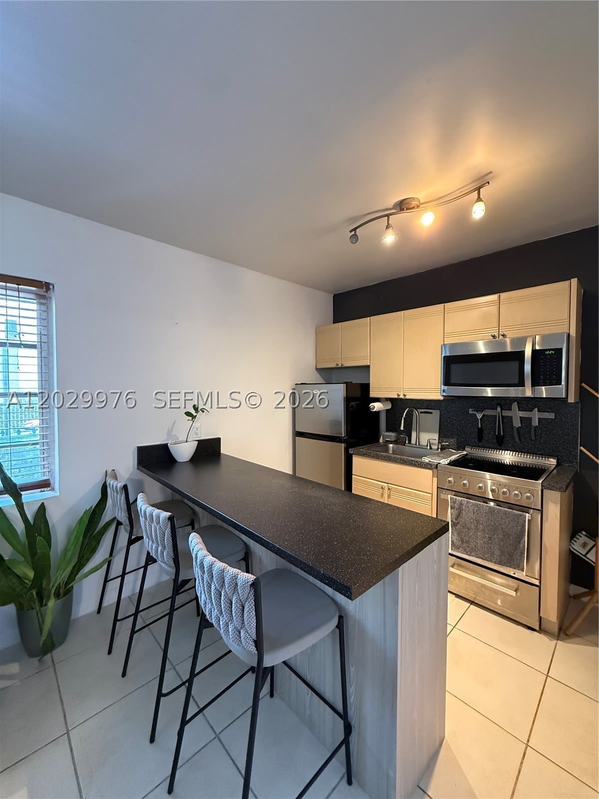 601 Michigan Ave – photo 1
