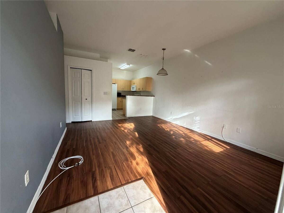 353 Port Pleasant Drive – photo 4