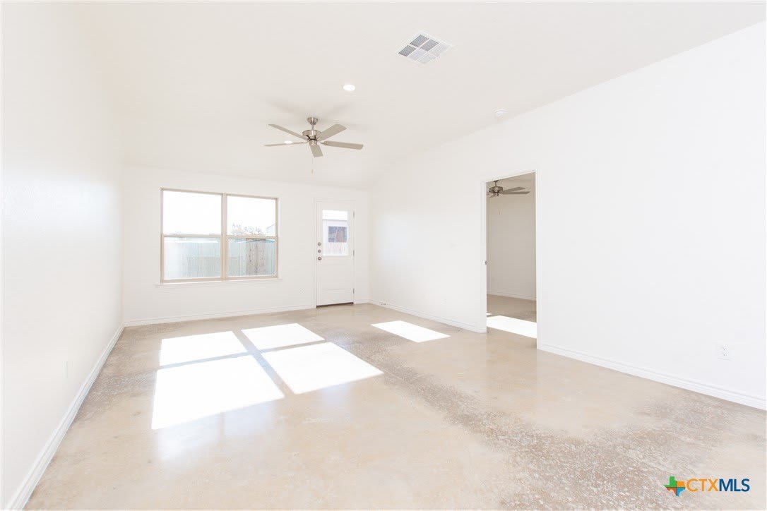 1301 Concord Drive – photo 3