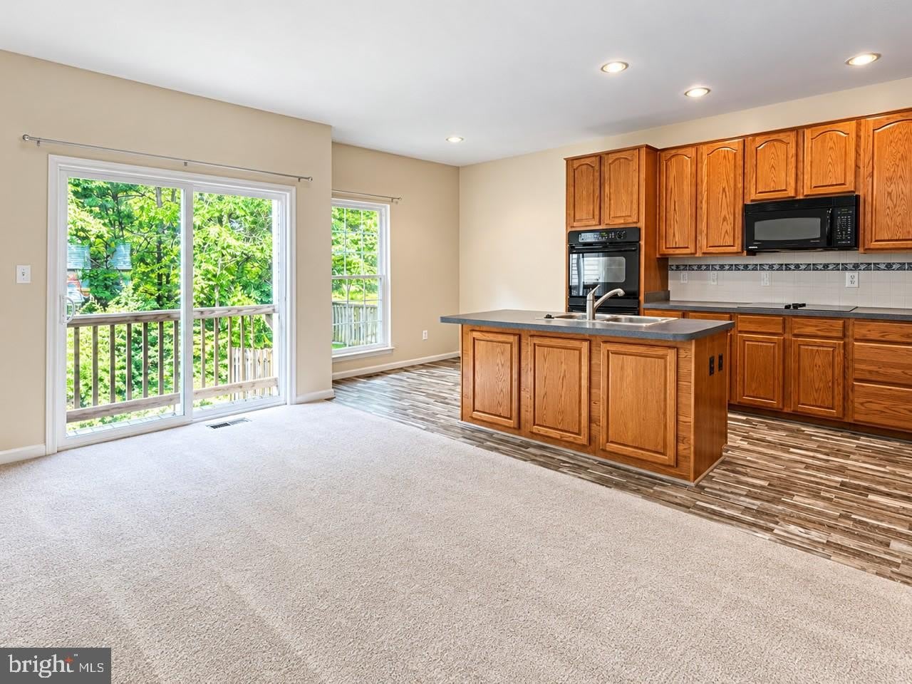 987 LONGVIEW Lane – photo 5