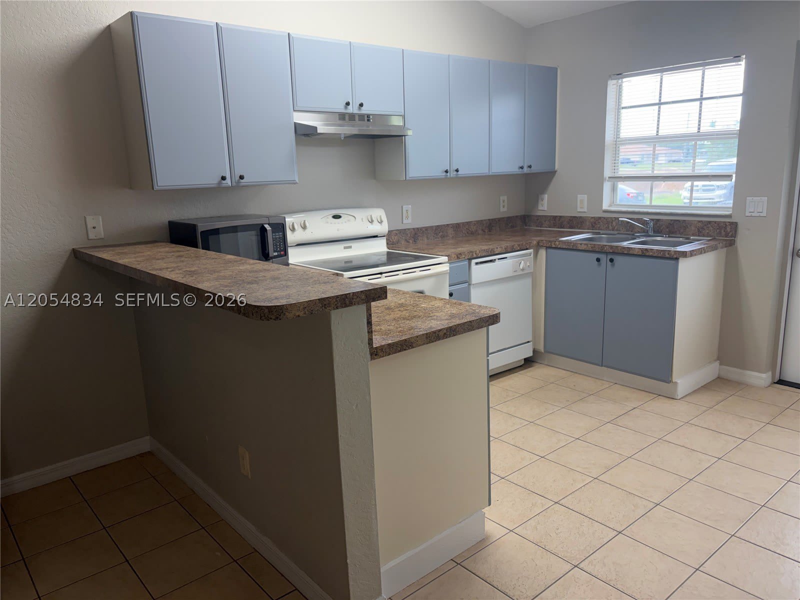 4545 26TH ST SW – photo 2