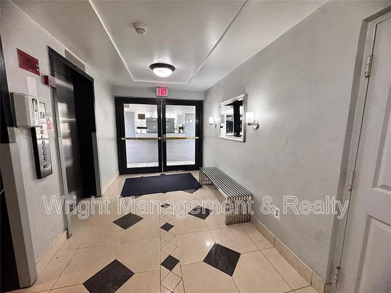201 West Laurel Street – photo 2