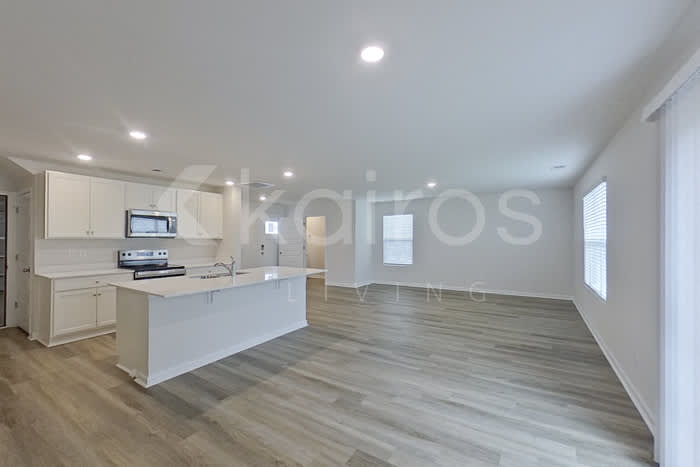 102 Inez Avenue – photo 3
