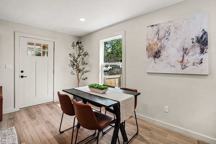1502 Bryan Street – photo 3