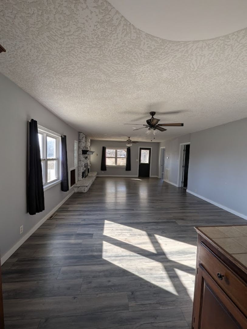 2 Bed, 1 Bath – photo 4