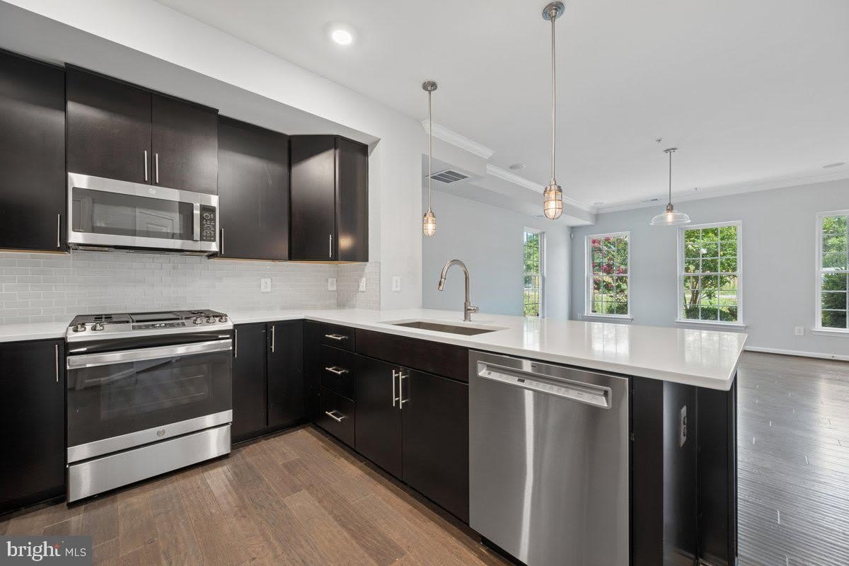 200 Murdoch Square Se – photo 4