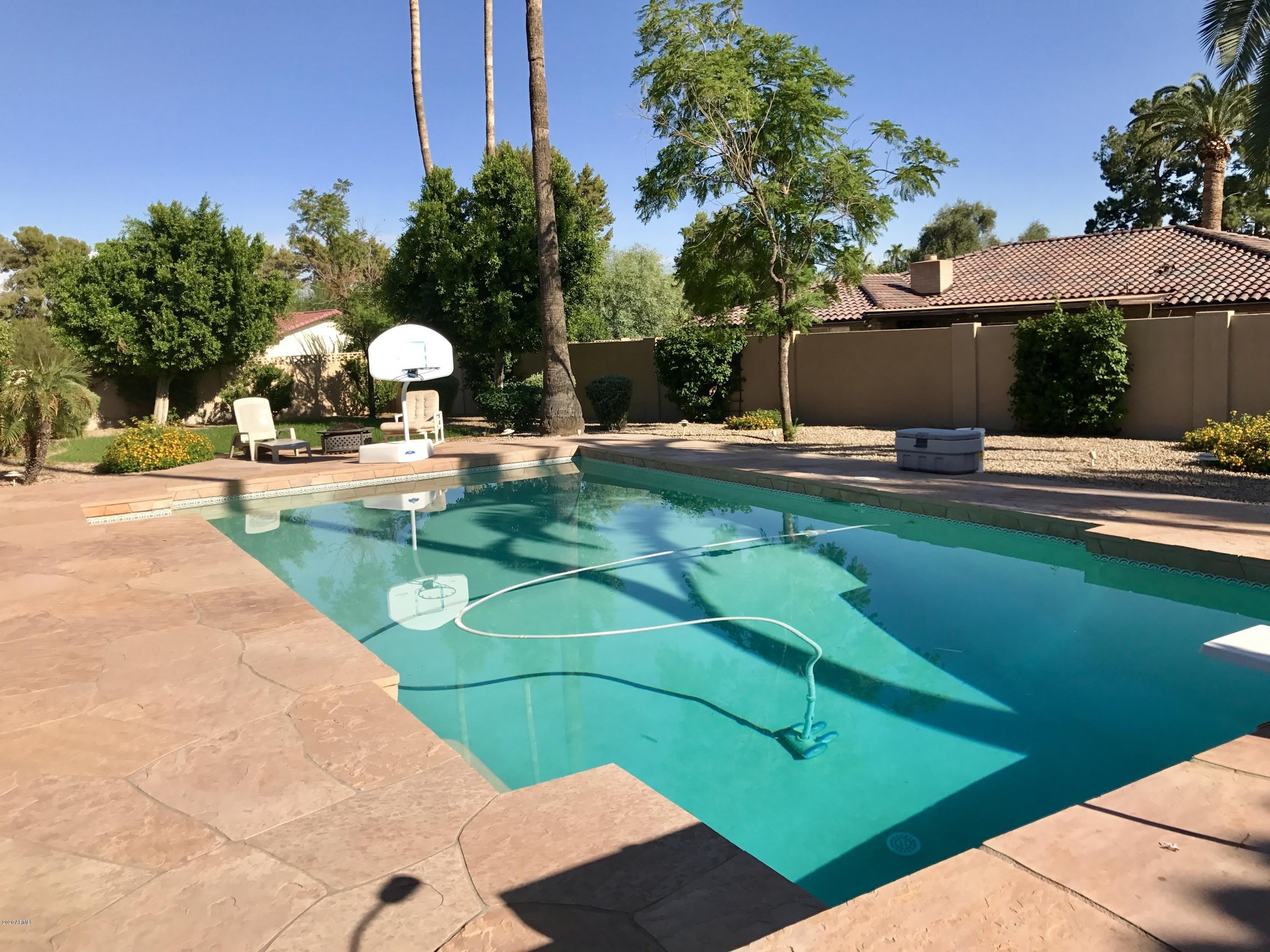185 E CERCADO Lane – photo 2