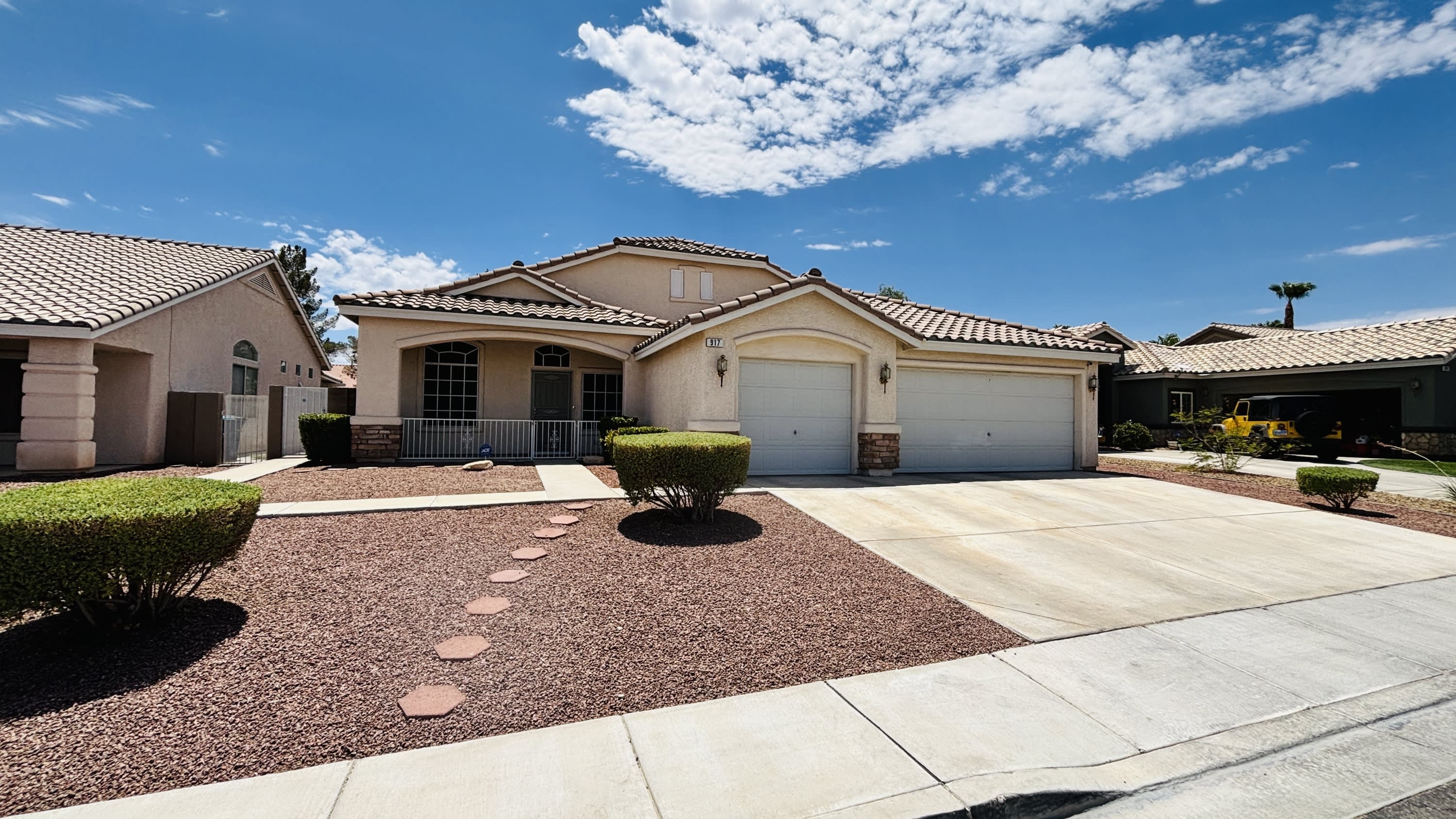 917 Coldwater Falls Way – photo 1