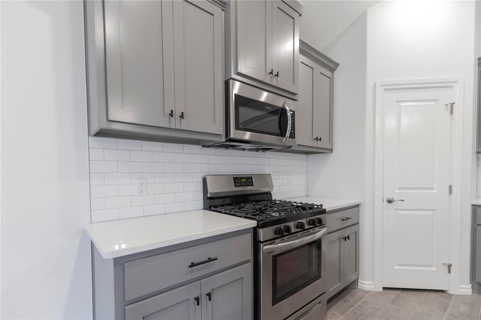 Beautiful 4 Bedroom 2 Bathroom Home in Cedar Lane Community with Storm Shelter (Neighborhood Pool and Park) – photo 5