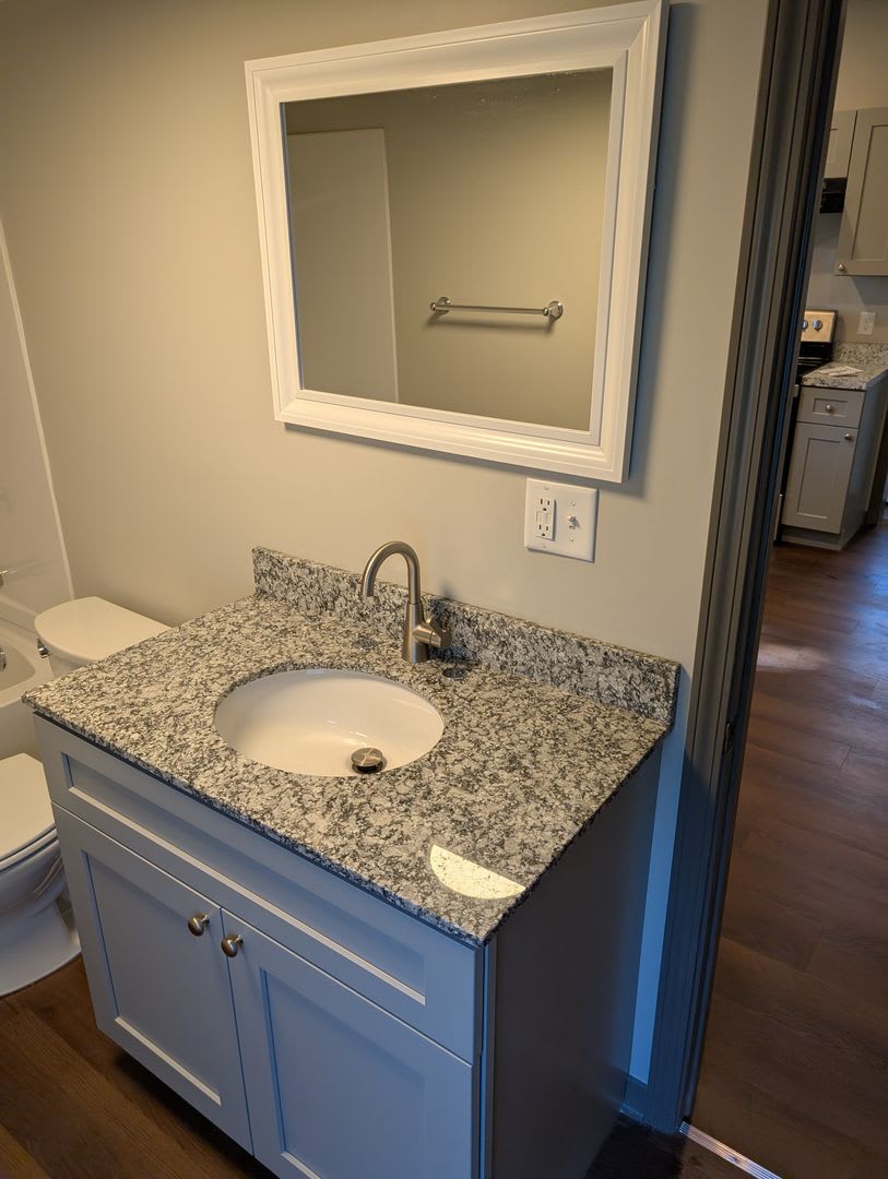 Fully Renovated 2 Bedroom 1 Bath Home – photo 5