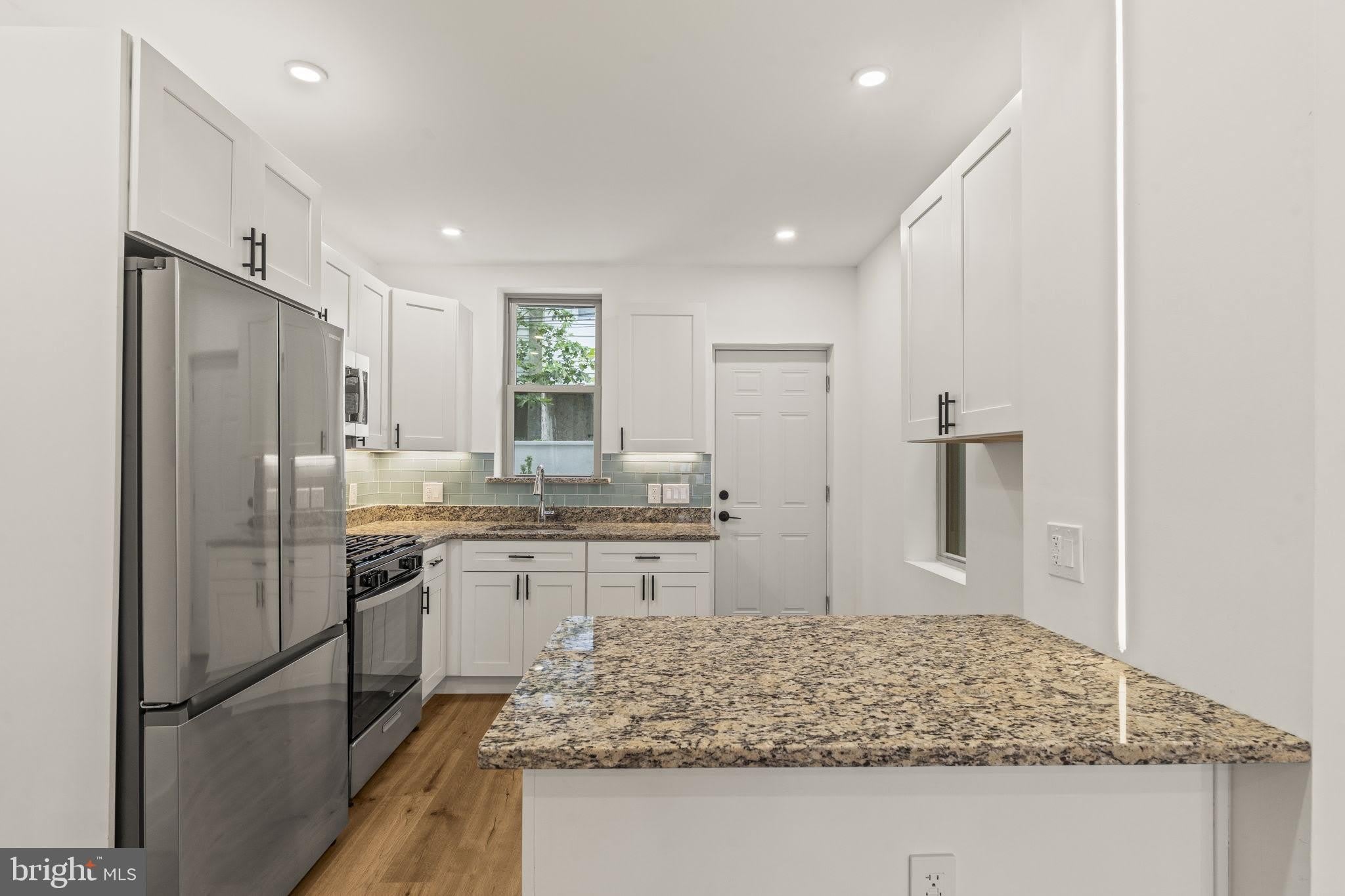 2514 S BANCROFT Street – photo 4