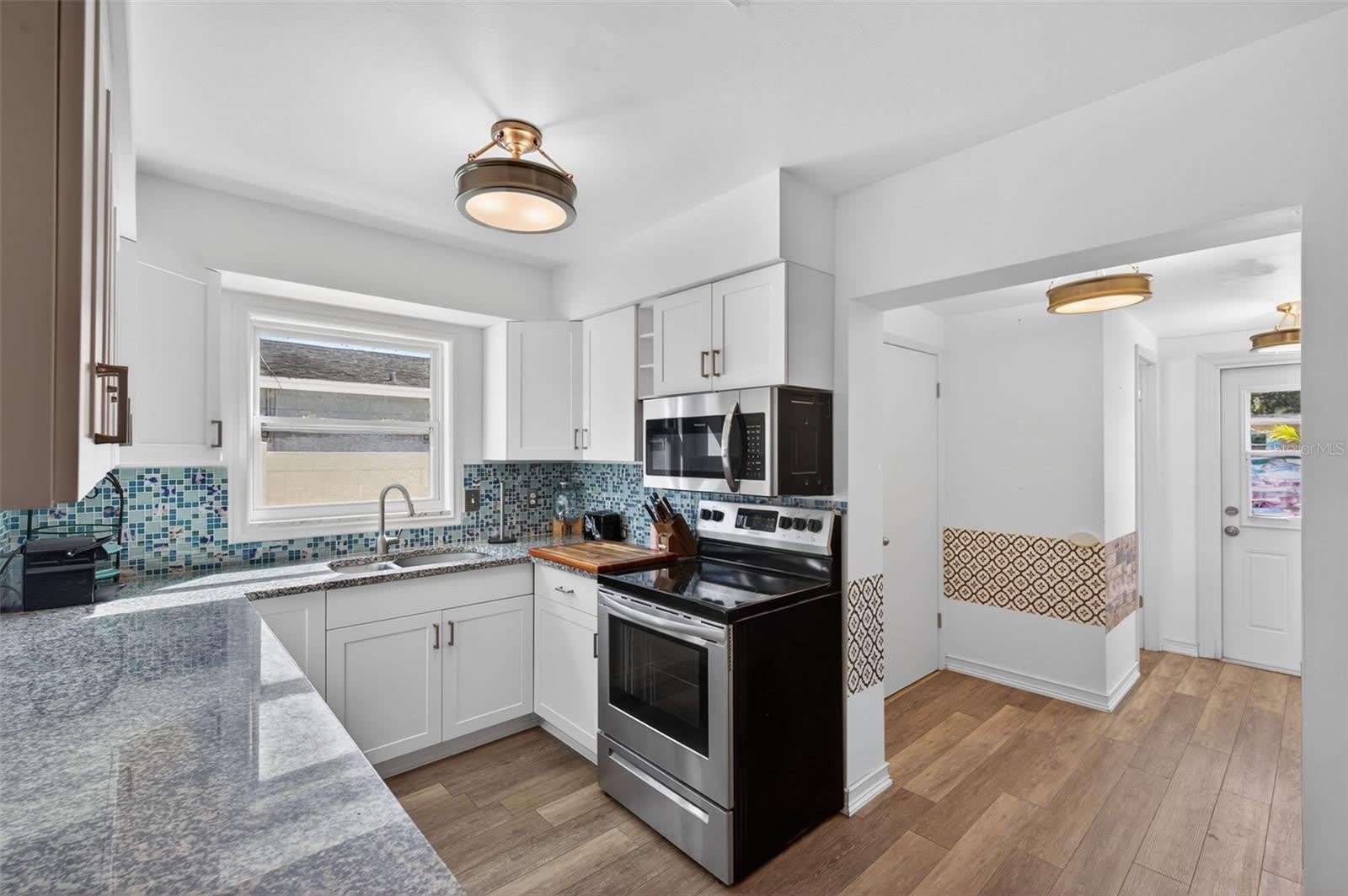 5900 Cypress Street N – photo 4
