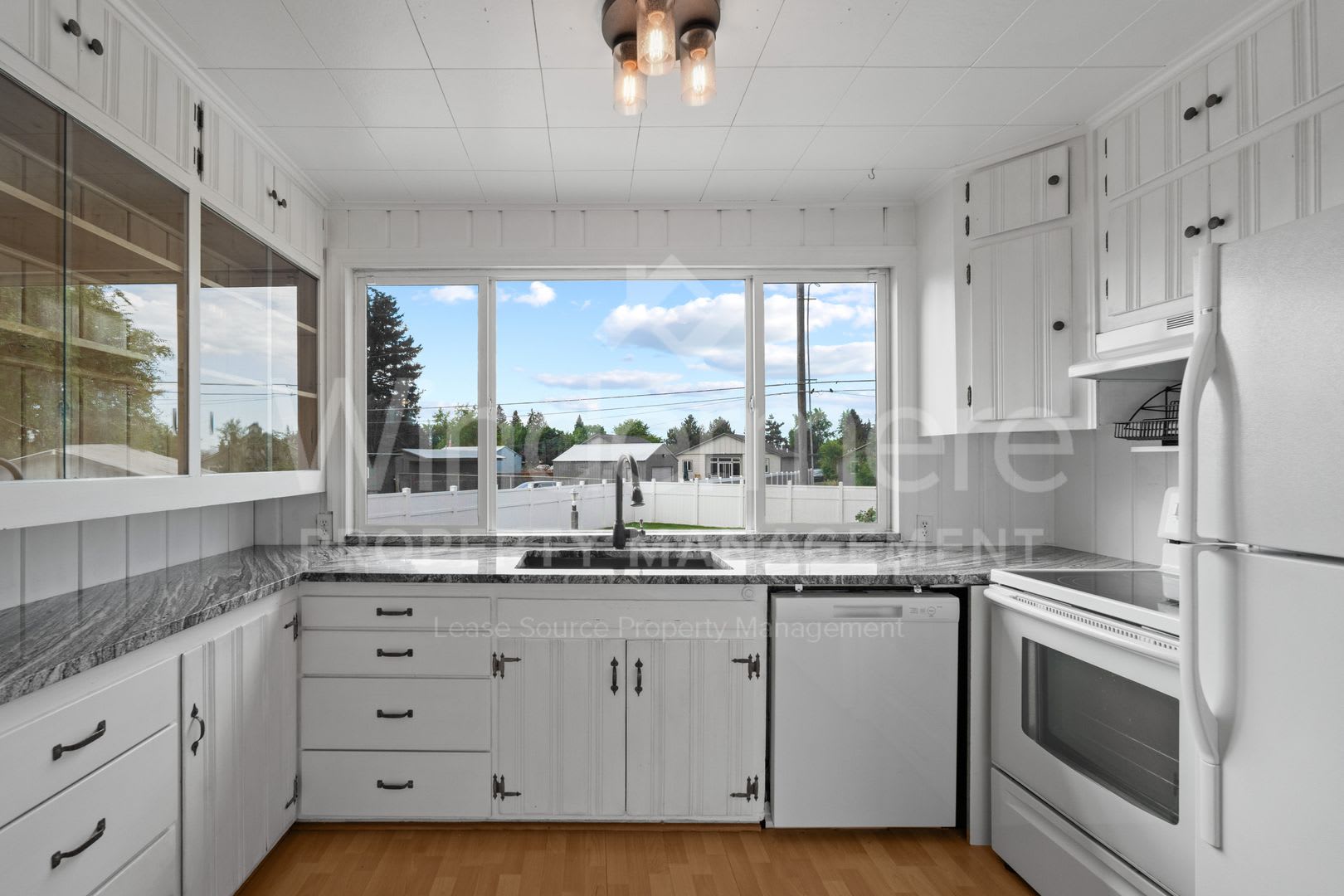 First Month Half Off Beautiful 3 Bedroom Home Ev Charger Pet Friendly – photo 3
