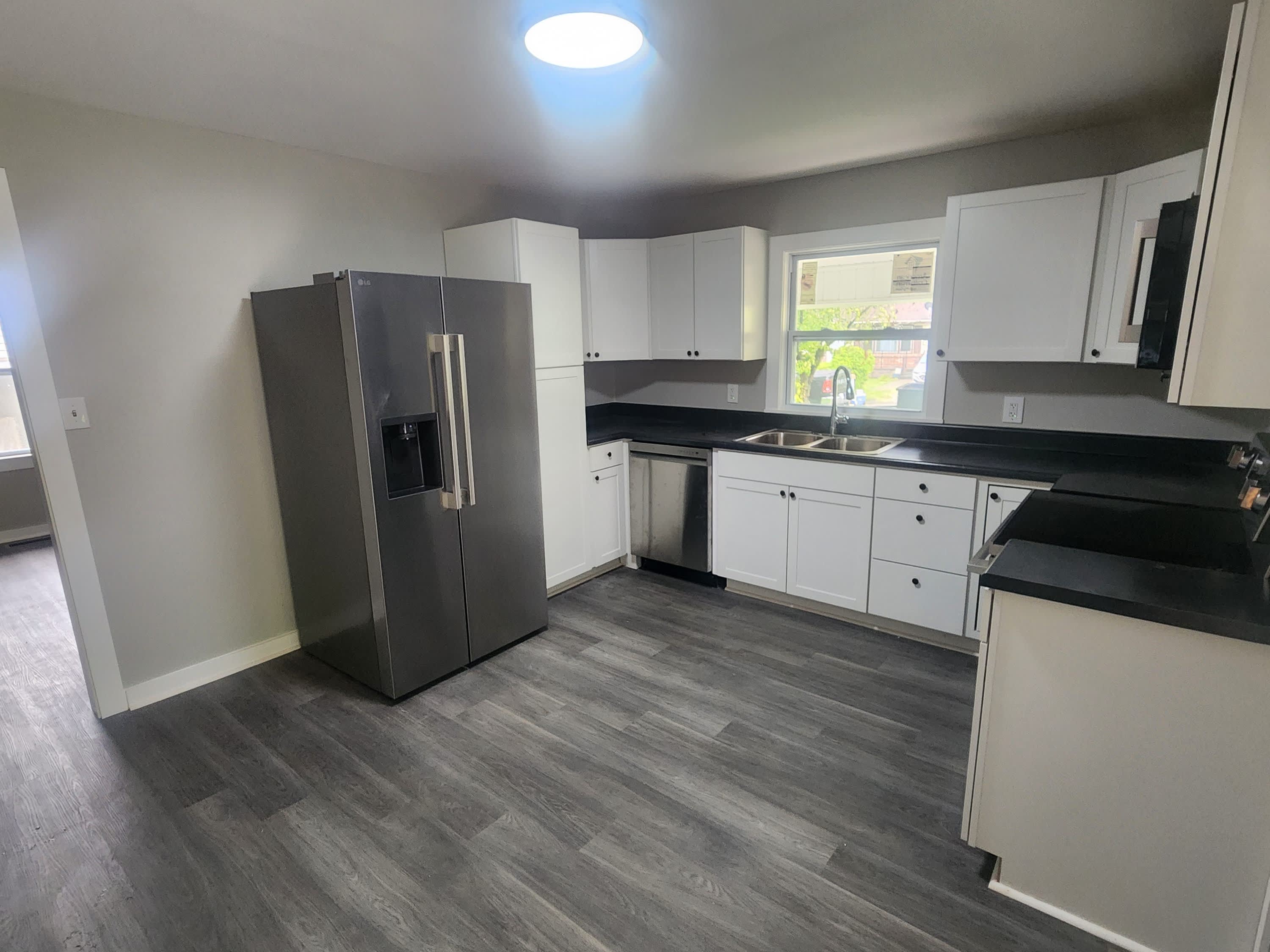 2621 Louise Avenue – photo 2