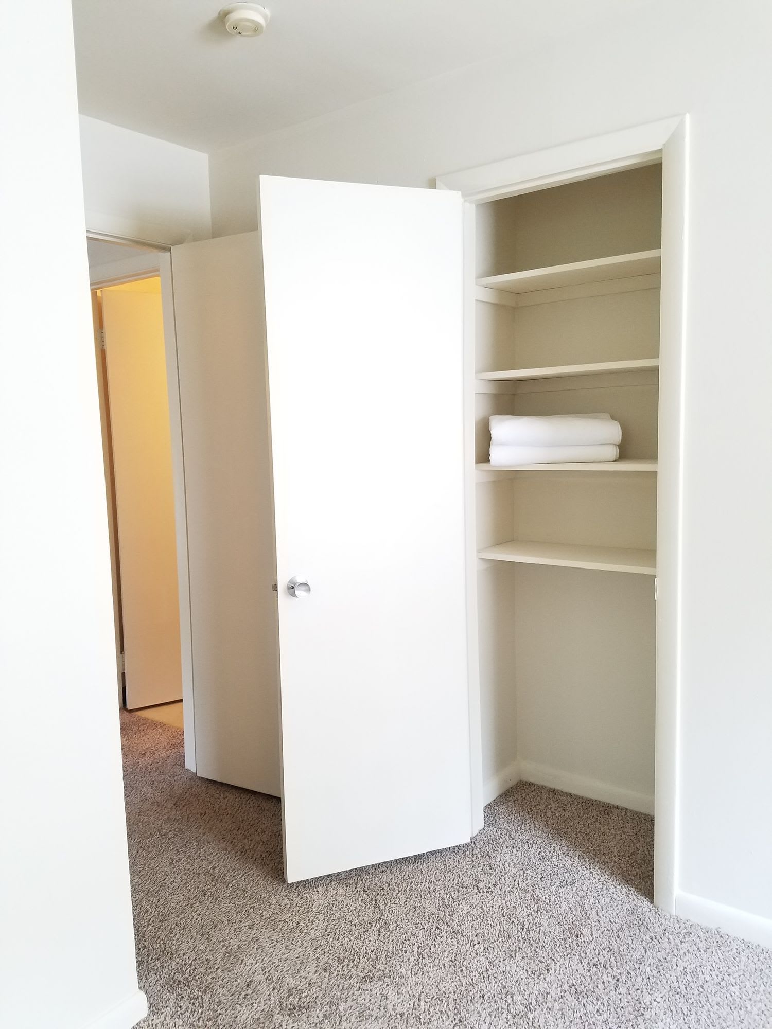 Parkside & Parkwood Apartments – photo 3
