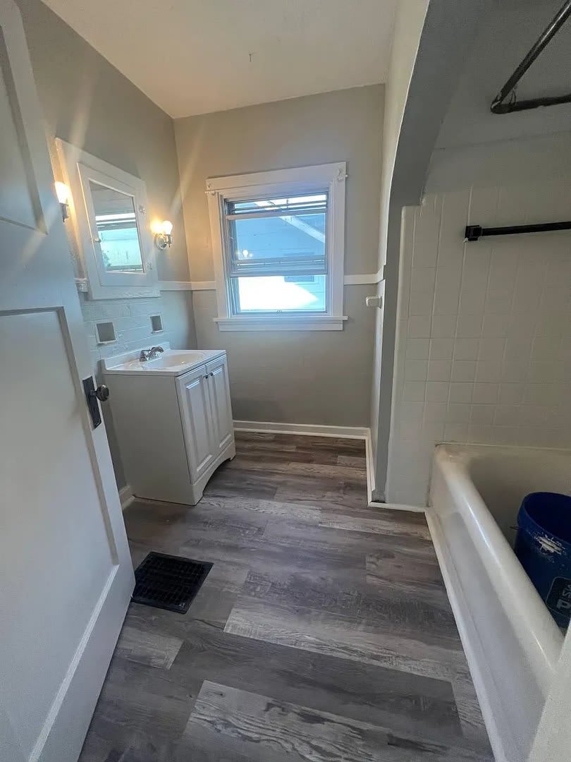 1045 Philadelphia Dr – photo 2