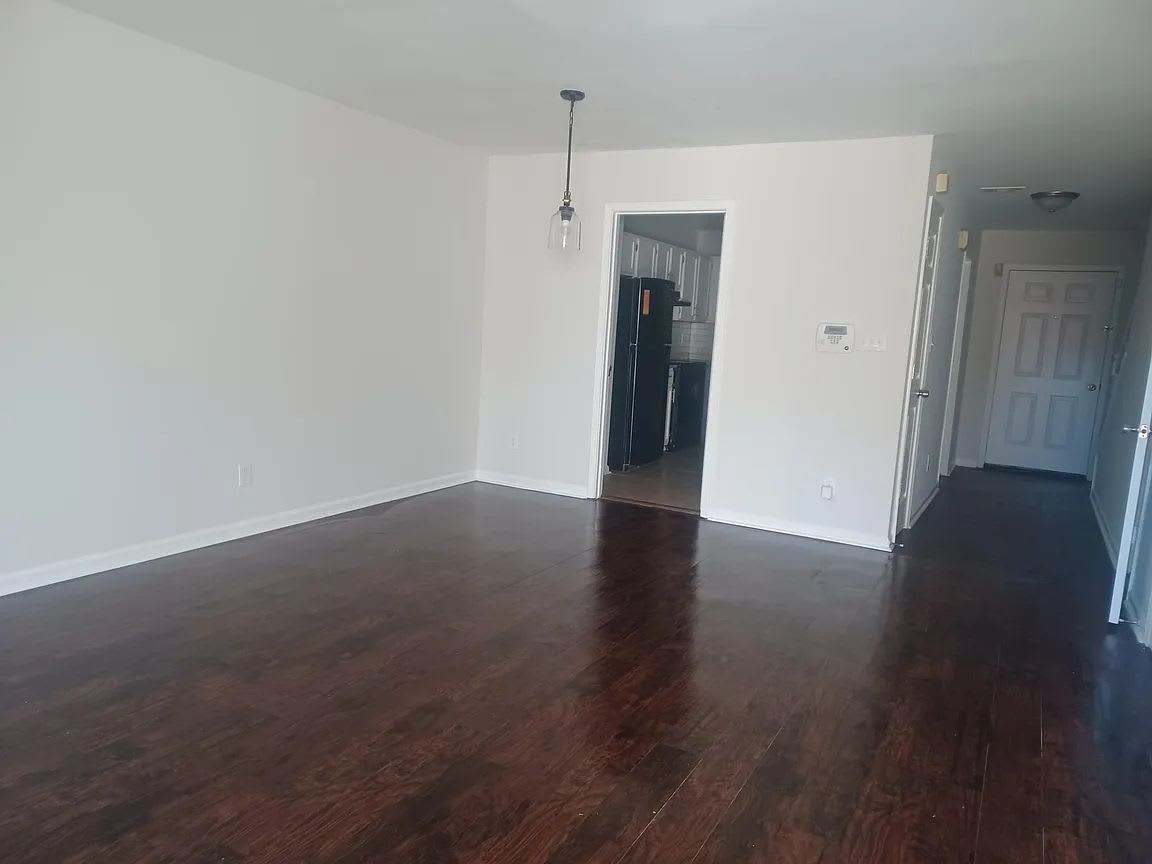 595 Wedgewood Dr – photo 4