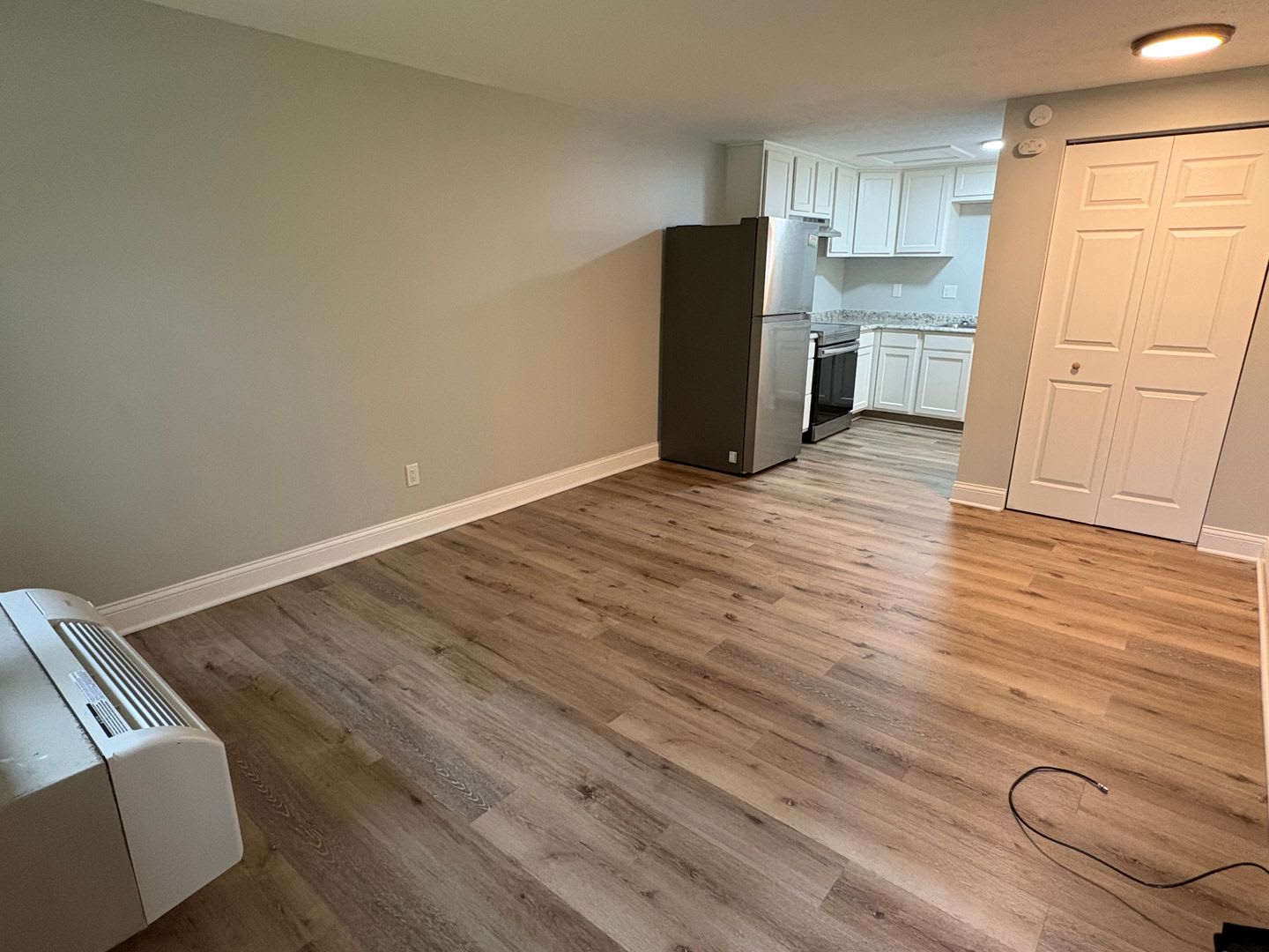 Updated Studio-Style Home in Kent with Water, Sewer &amp; Trash Included! – photo 3