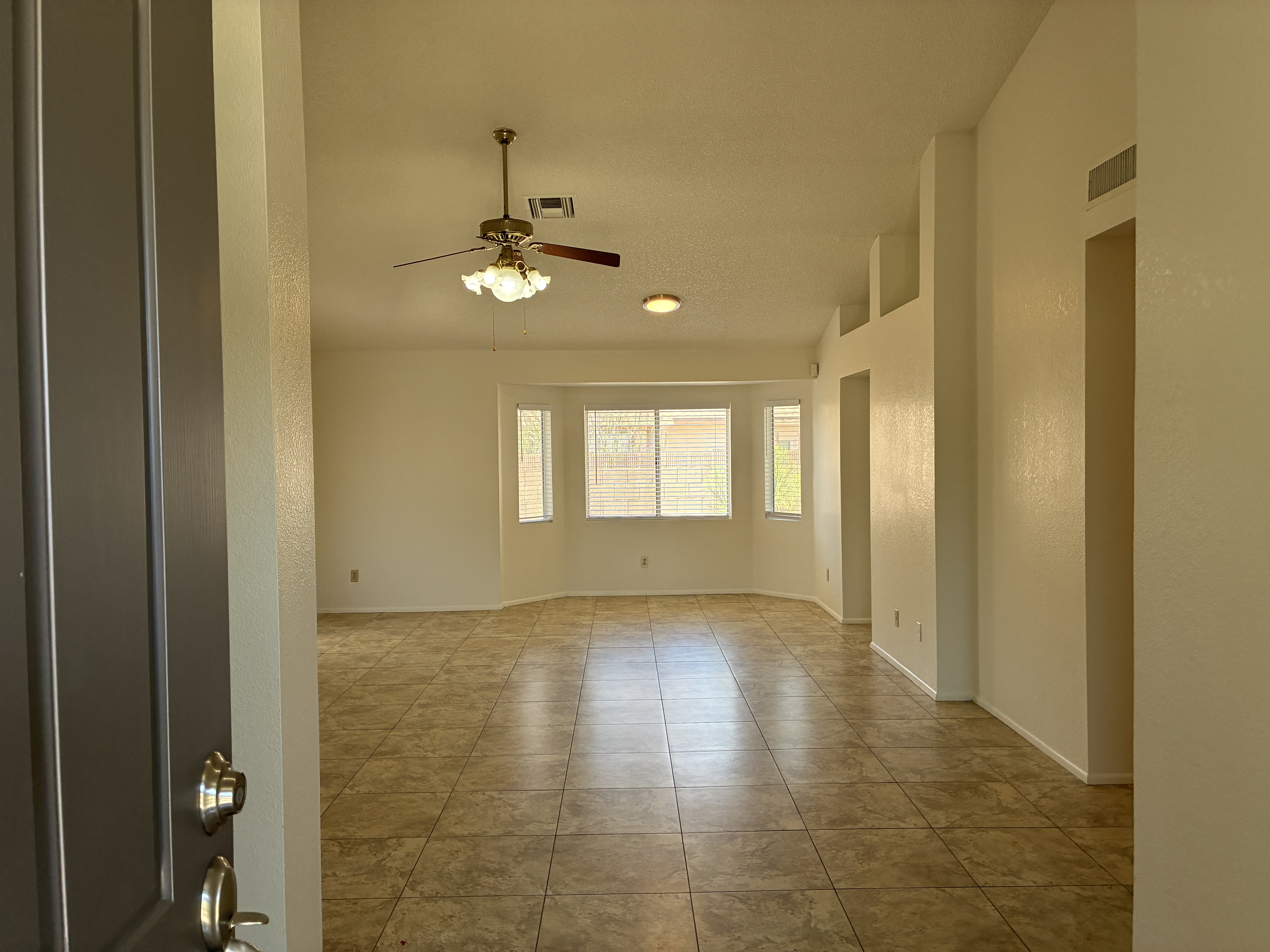10820 W Wagon Wheel Dr – photo 1
