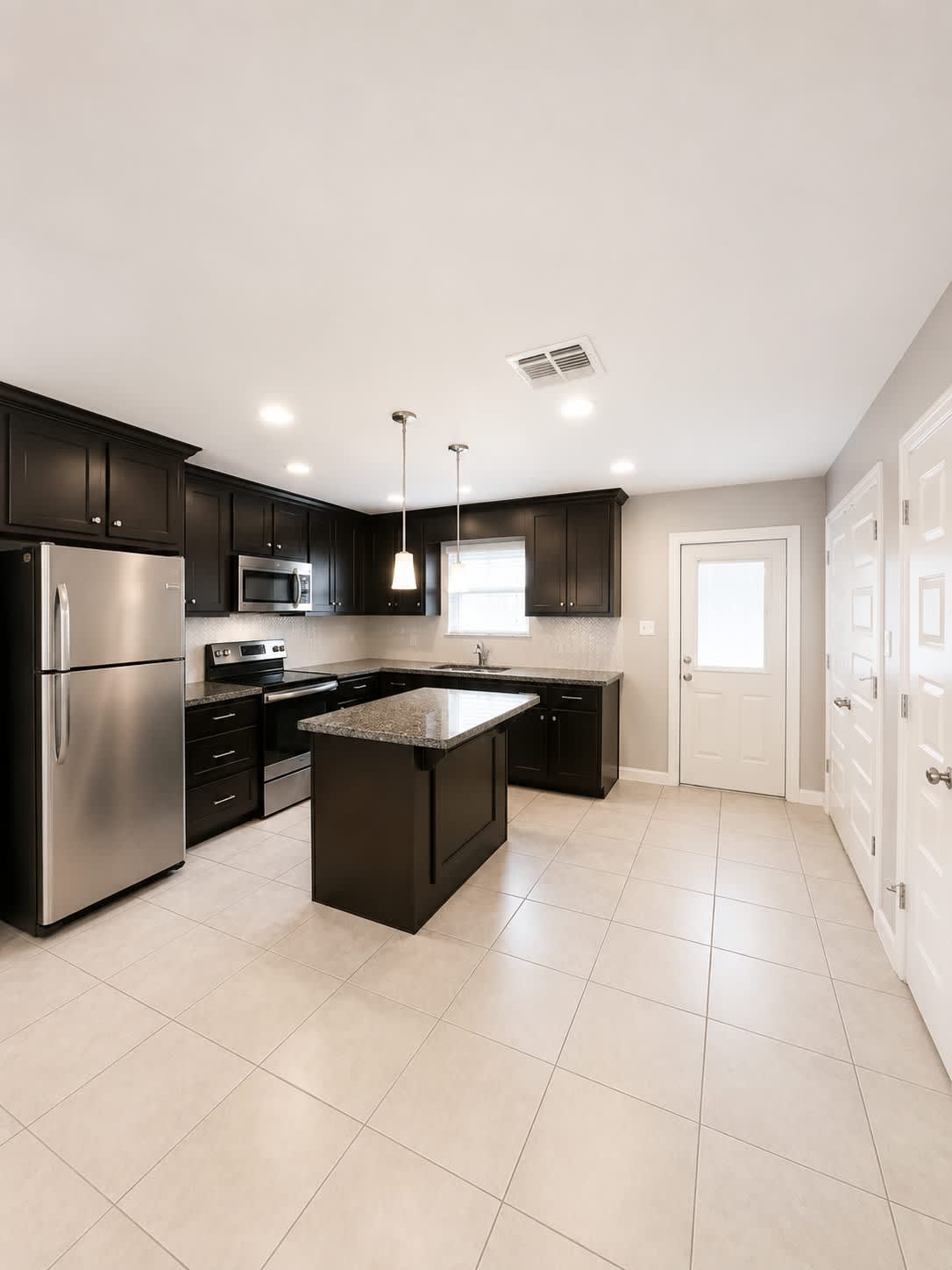205 Teak Dr – photo 4