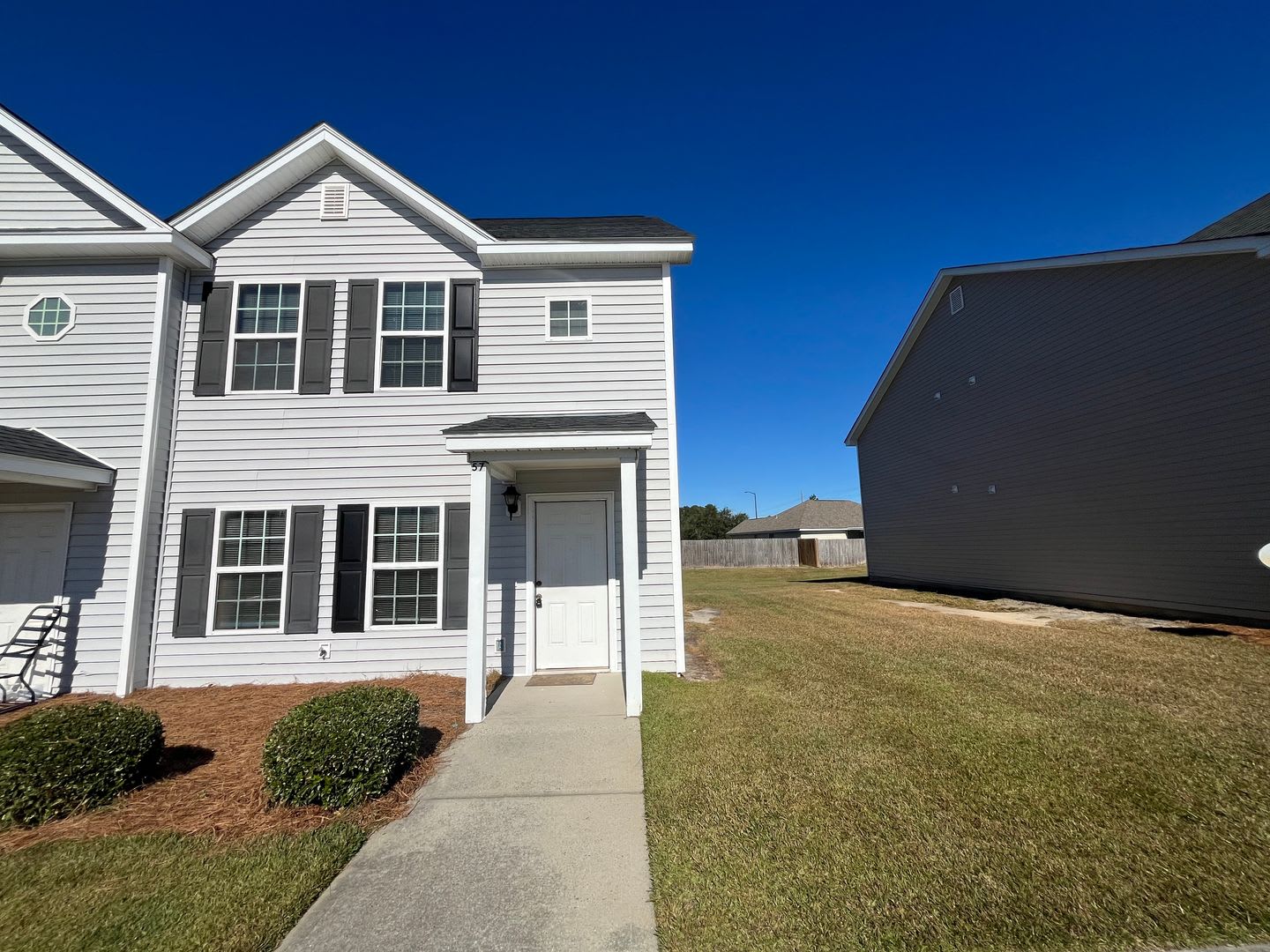 RECENTLY REDUCED & MOVE IN SPECIAL! Two Bedroom Townhome in Port Wentworth – photo 1