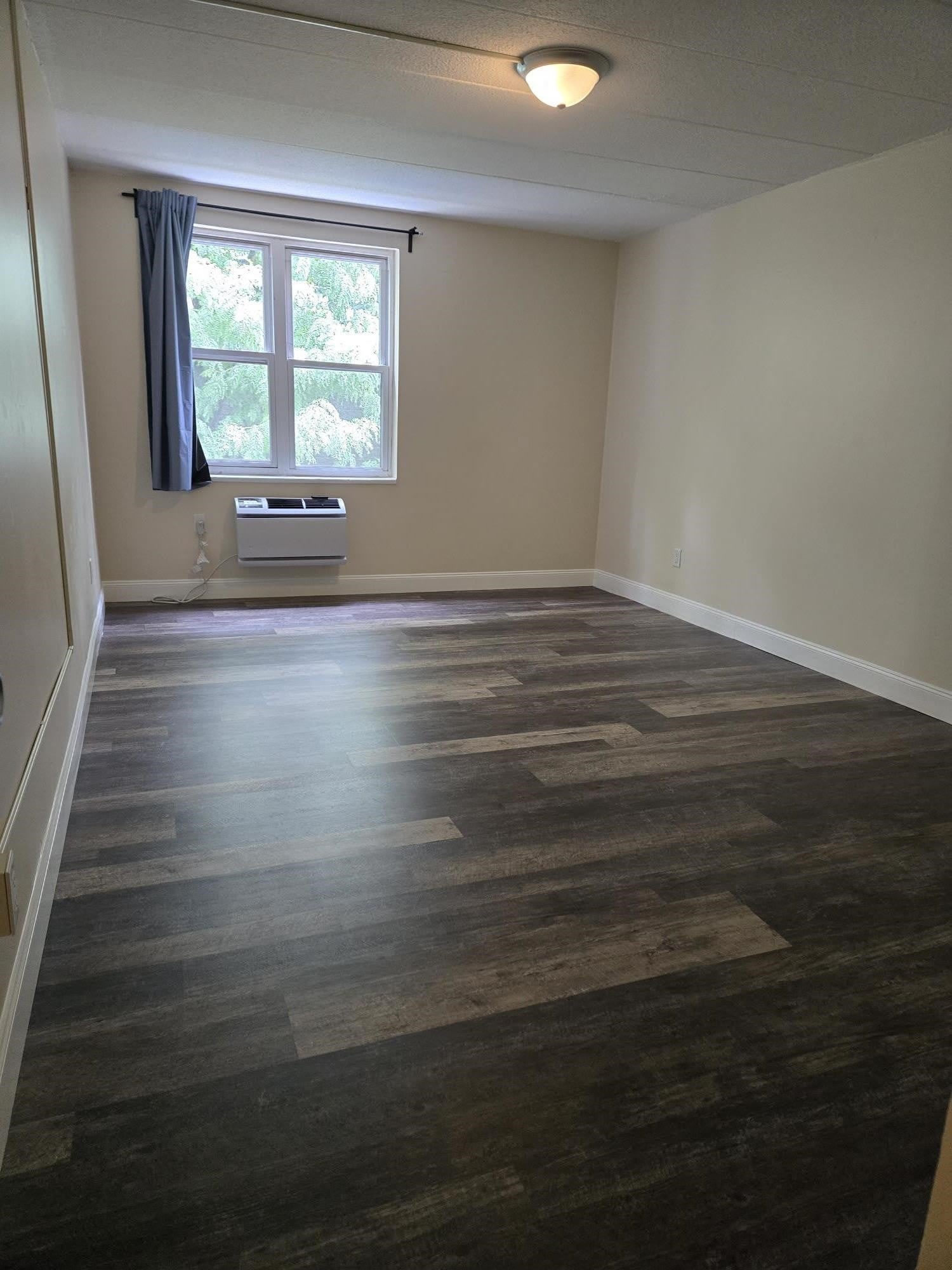 685 Prospect Ave – photo 2