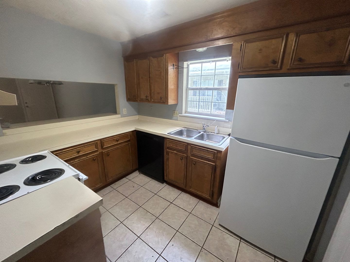 Charming 2 Bedroom 1 5 Bath Townhouse Located In The Desirable Irmo Area Near The Lake Murray Dam – photo 5