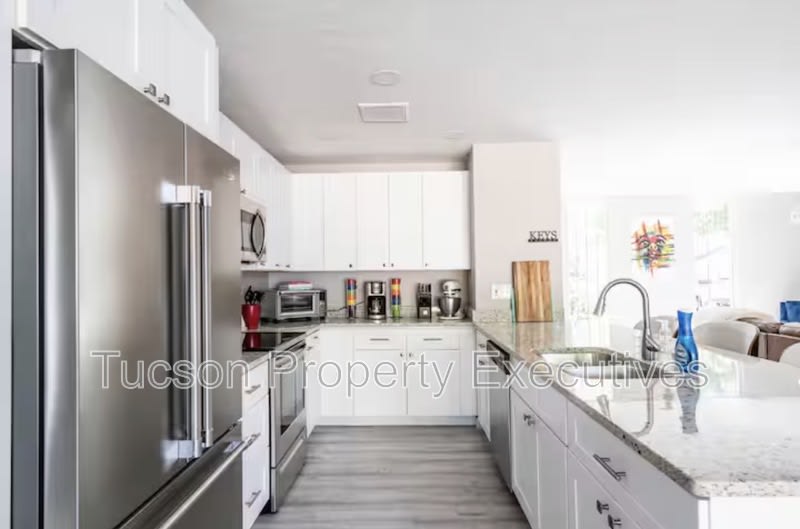 5855 East 3rd Street – photo 3