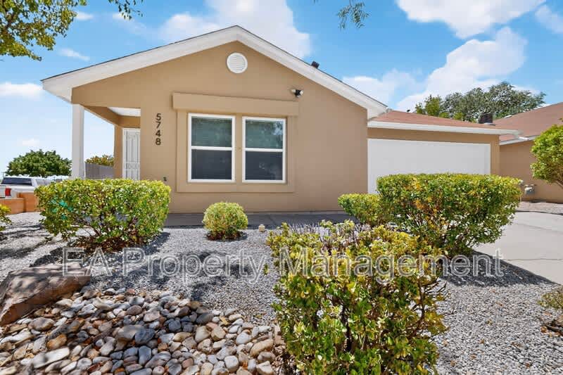 5748 Pinon Flats Rd Nw – photo 3
