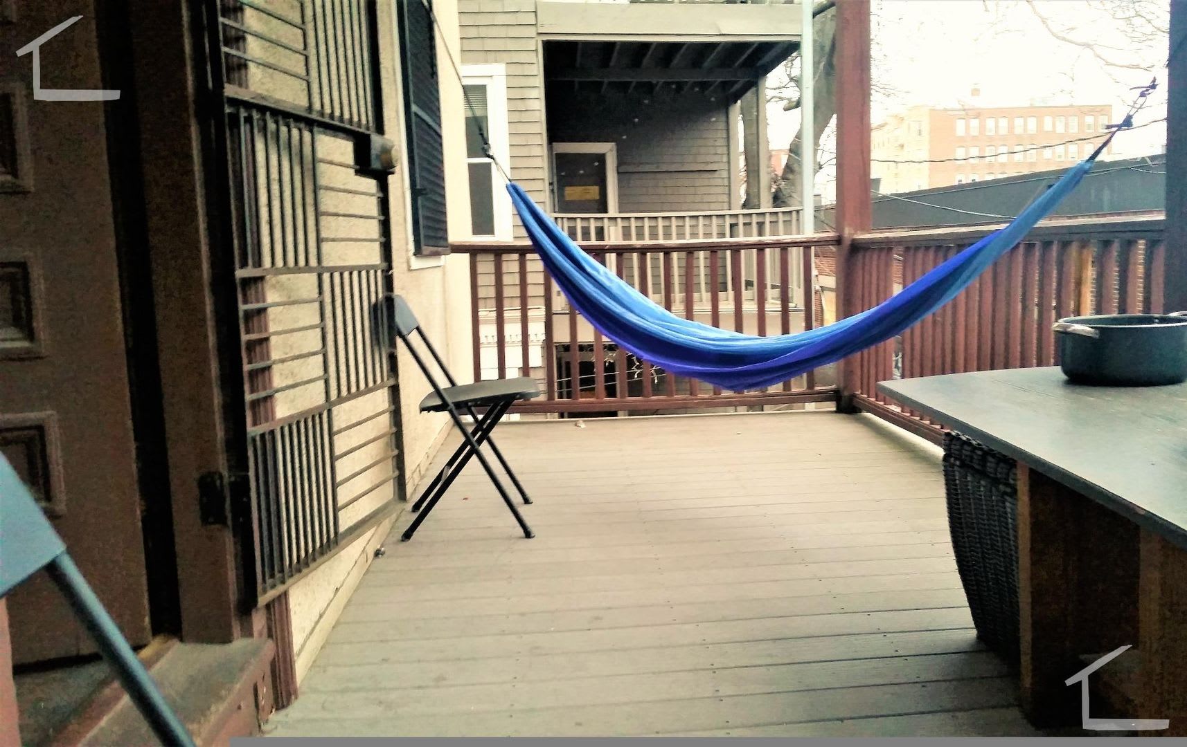 Unique BU Apartment – photo 1