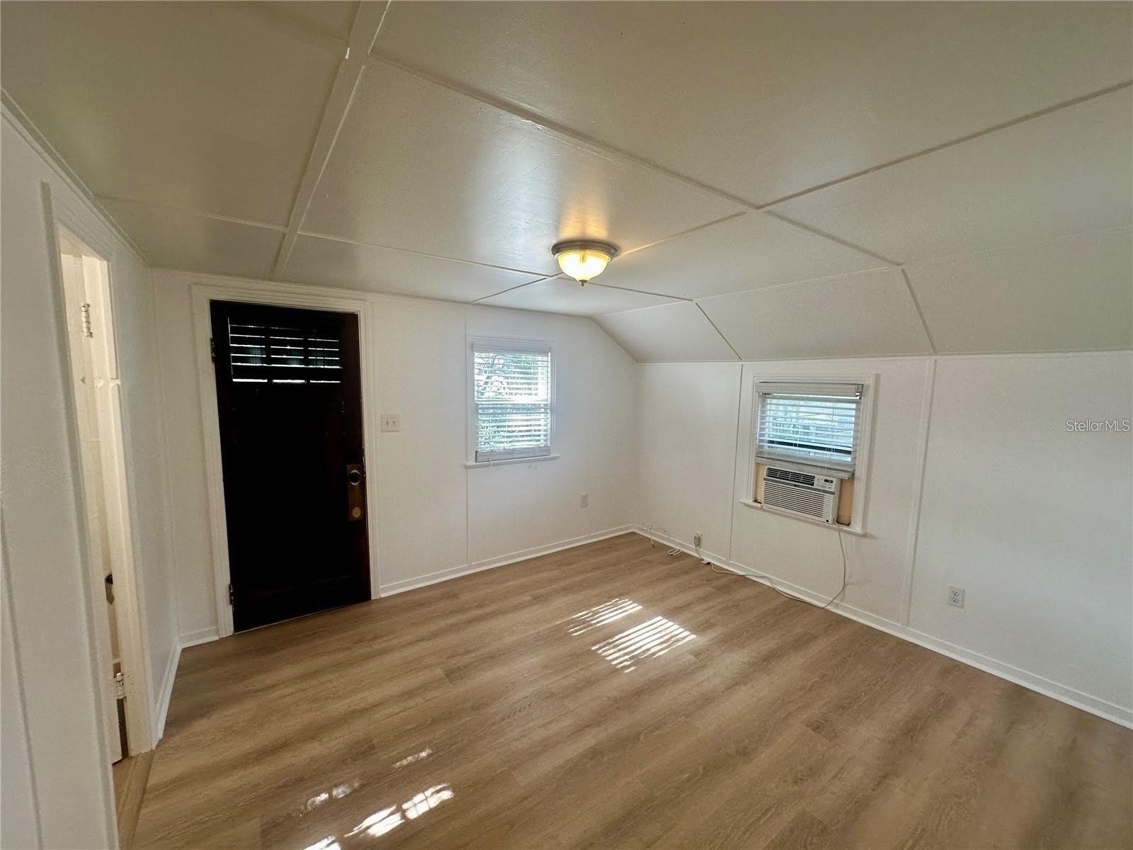15 1/2 4TH Street N – photo 3