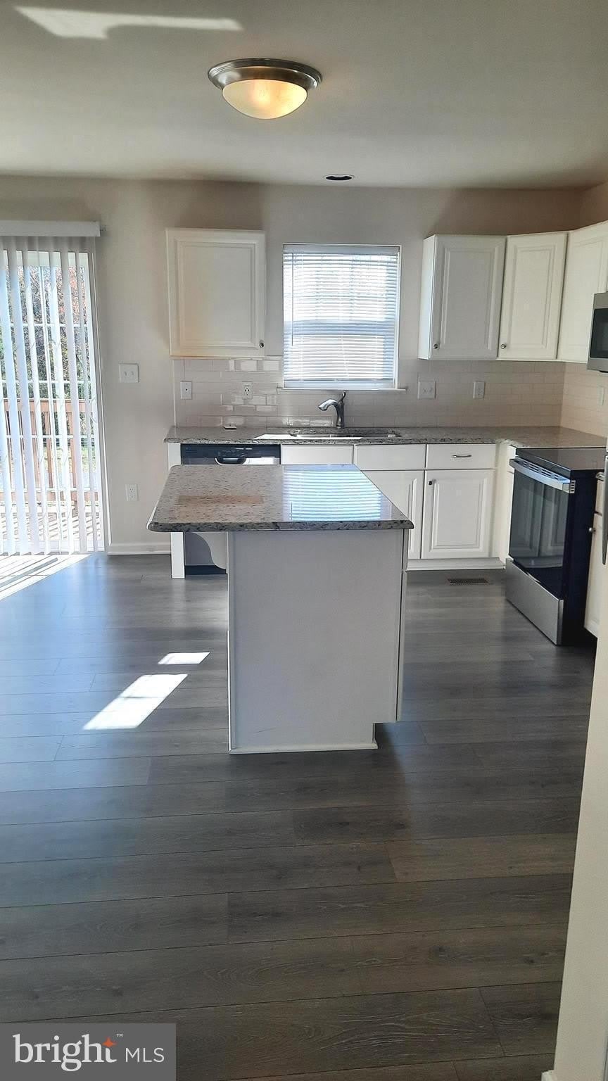 921 Admirals Quay Drive – photo 3