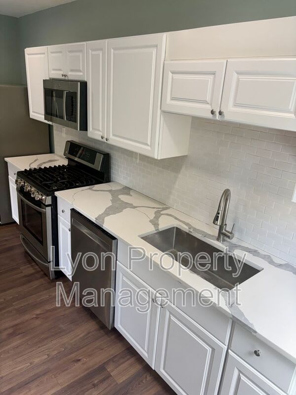 1 Grant Ave – photo 1