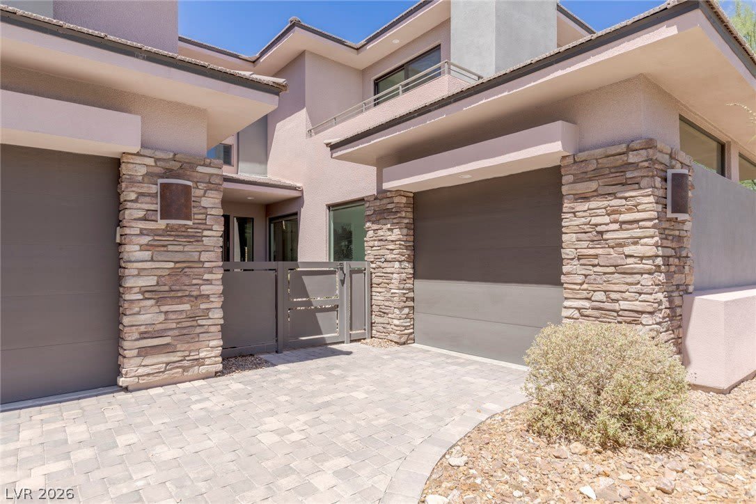 47 Pristine Glen Street – photo 2