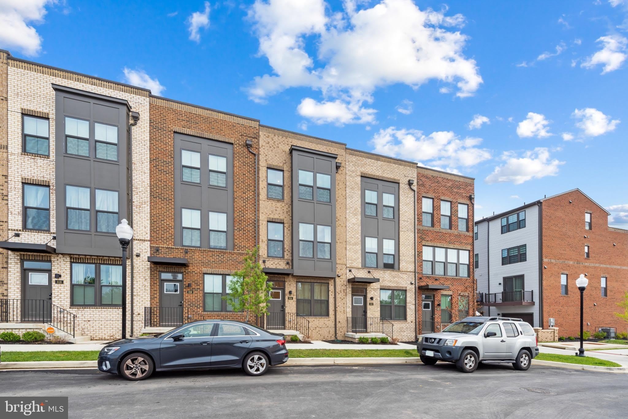 814 WATTS Street – photo 2