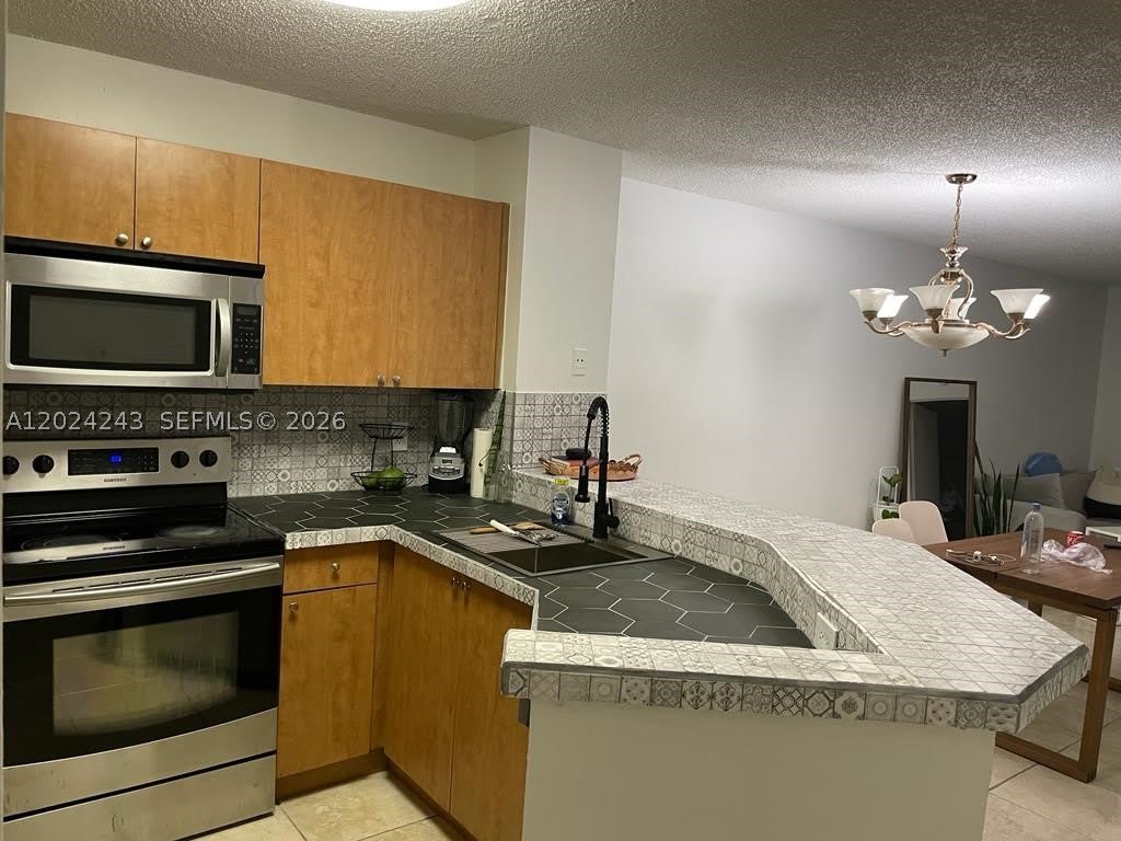 8750 N Sherman Cir – photo 2