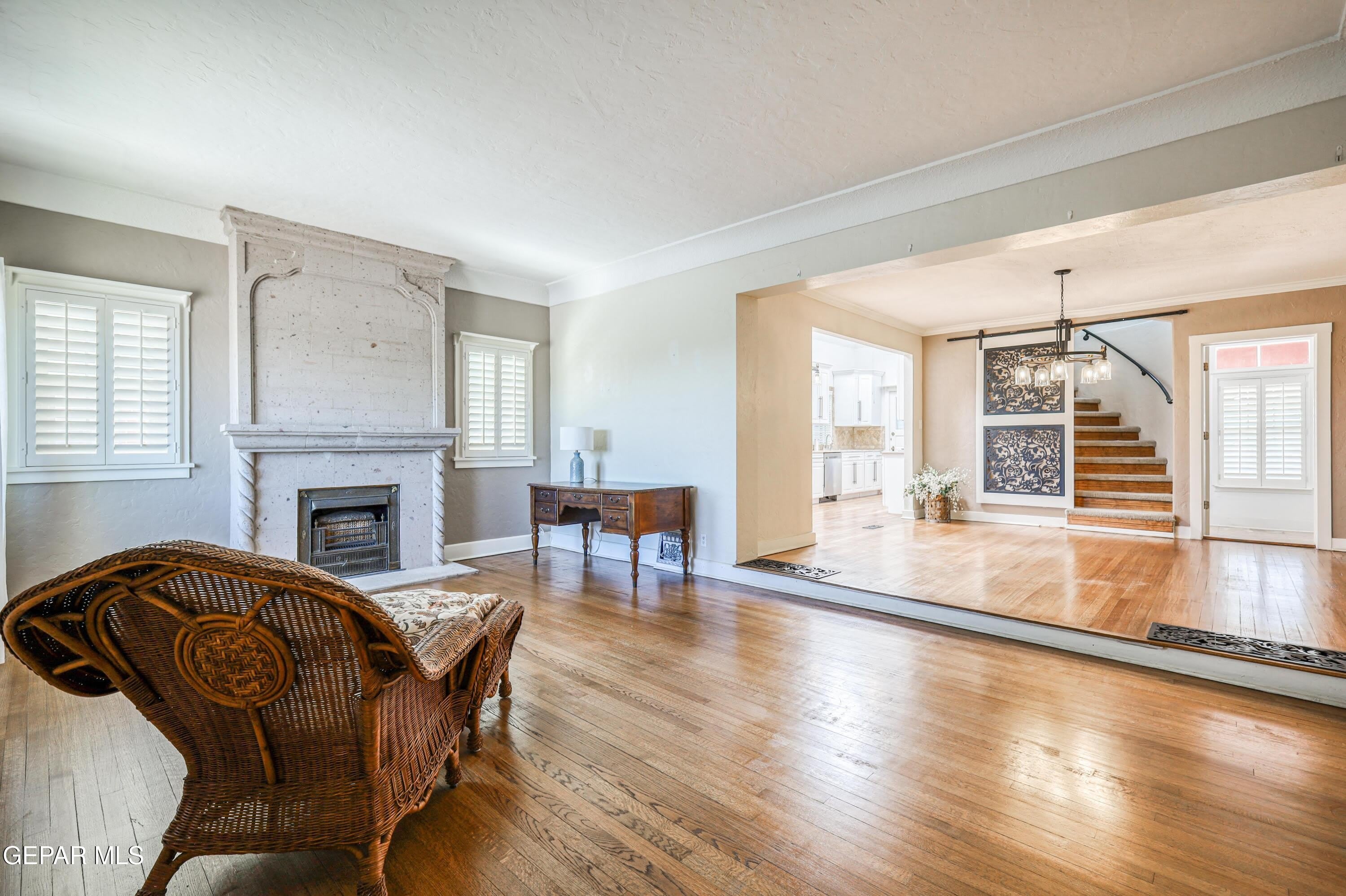 715 E ROBINSON Avenue – photo 5