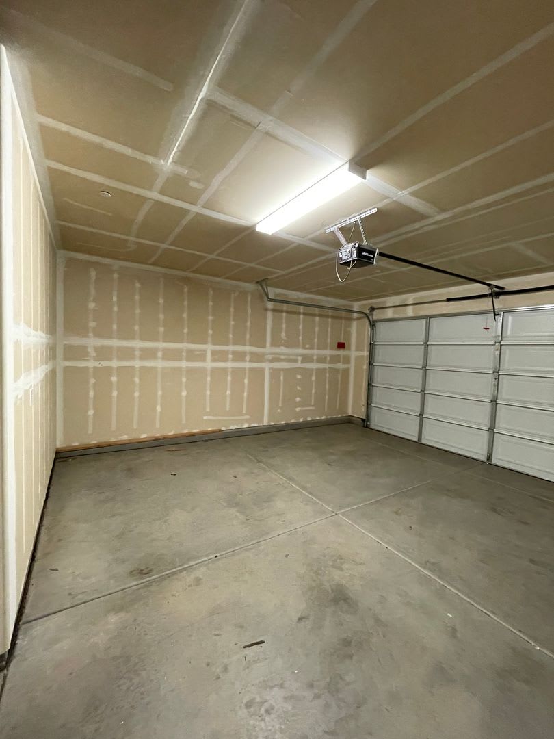 COMING SOON – Beautiful 4-Bedroom, 3-Bathroom Home with Solar & 3-Car Garage! – photo 3