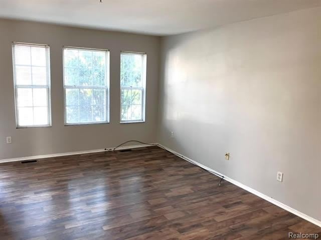 23284 CORNERSTONE VILLAGE Drive – photo 4